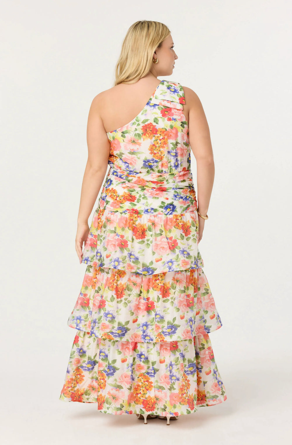 Plus Size - White coral floral