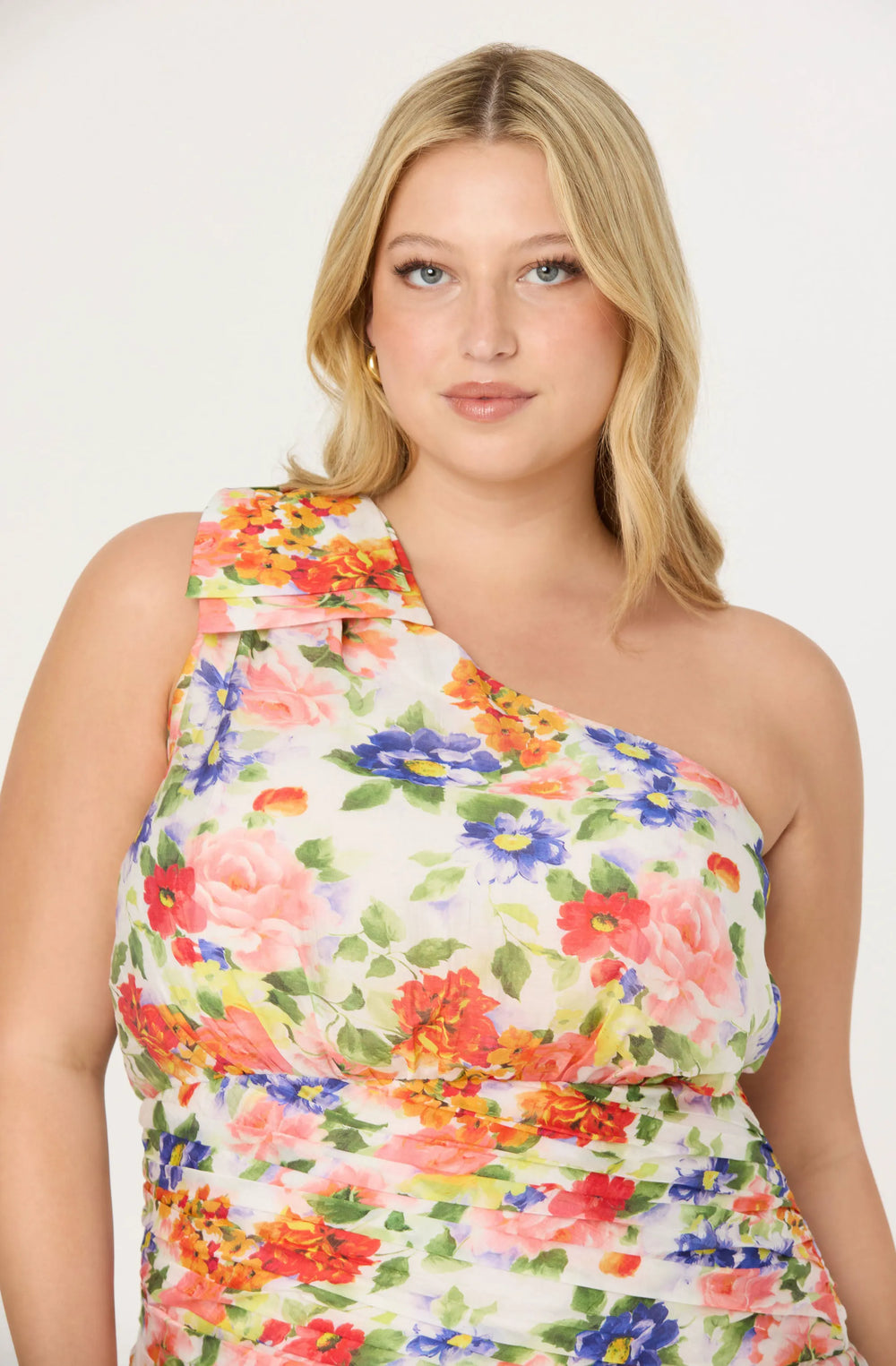 Plus Size - White coral floral
