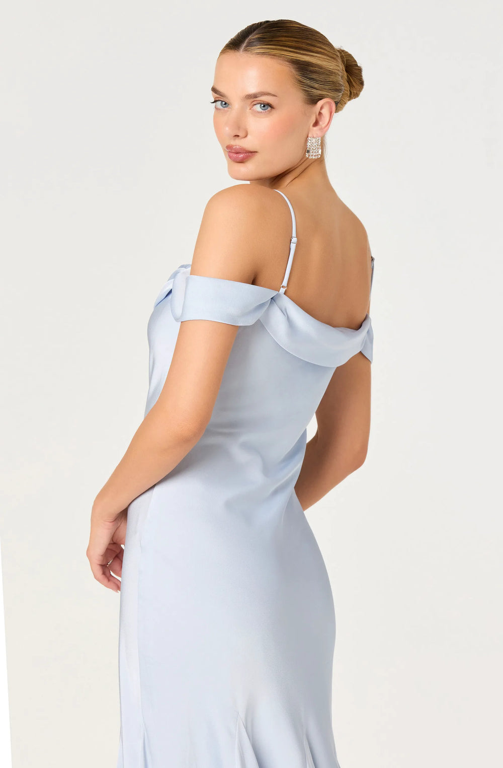 XS
