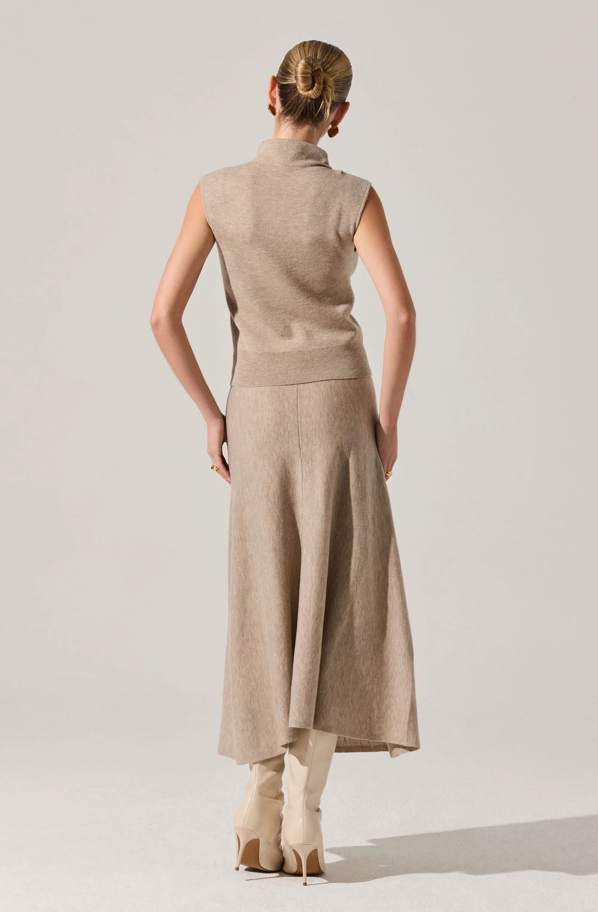 Taupe