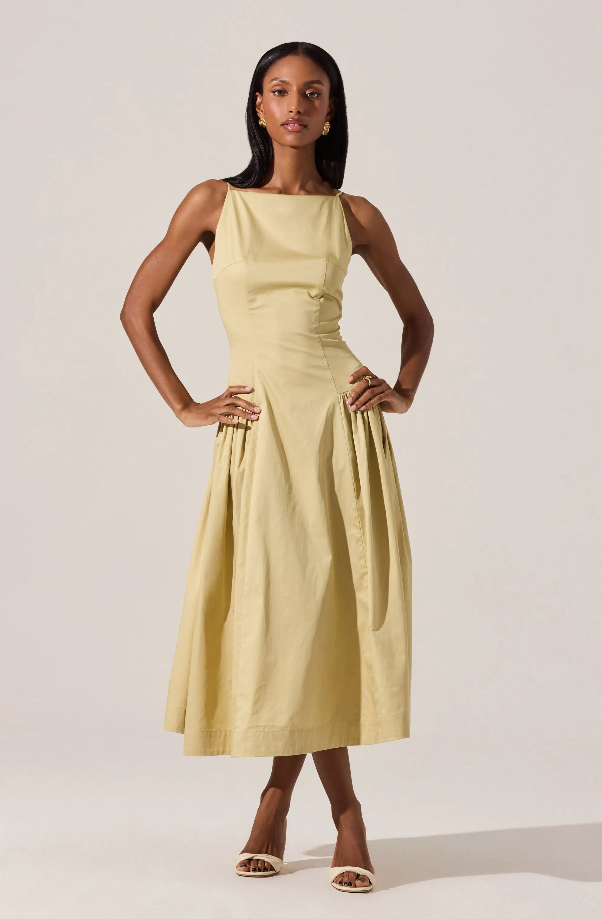 Light khaki