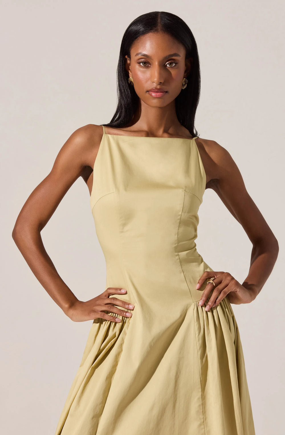 Light khaki
