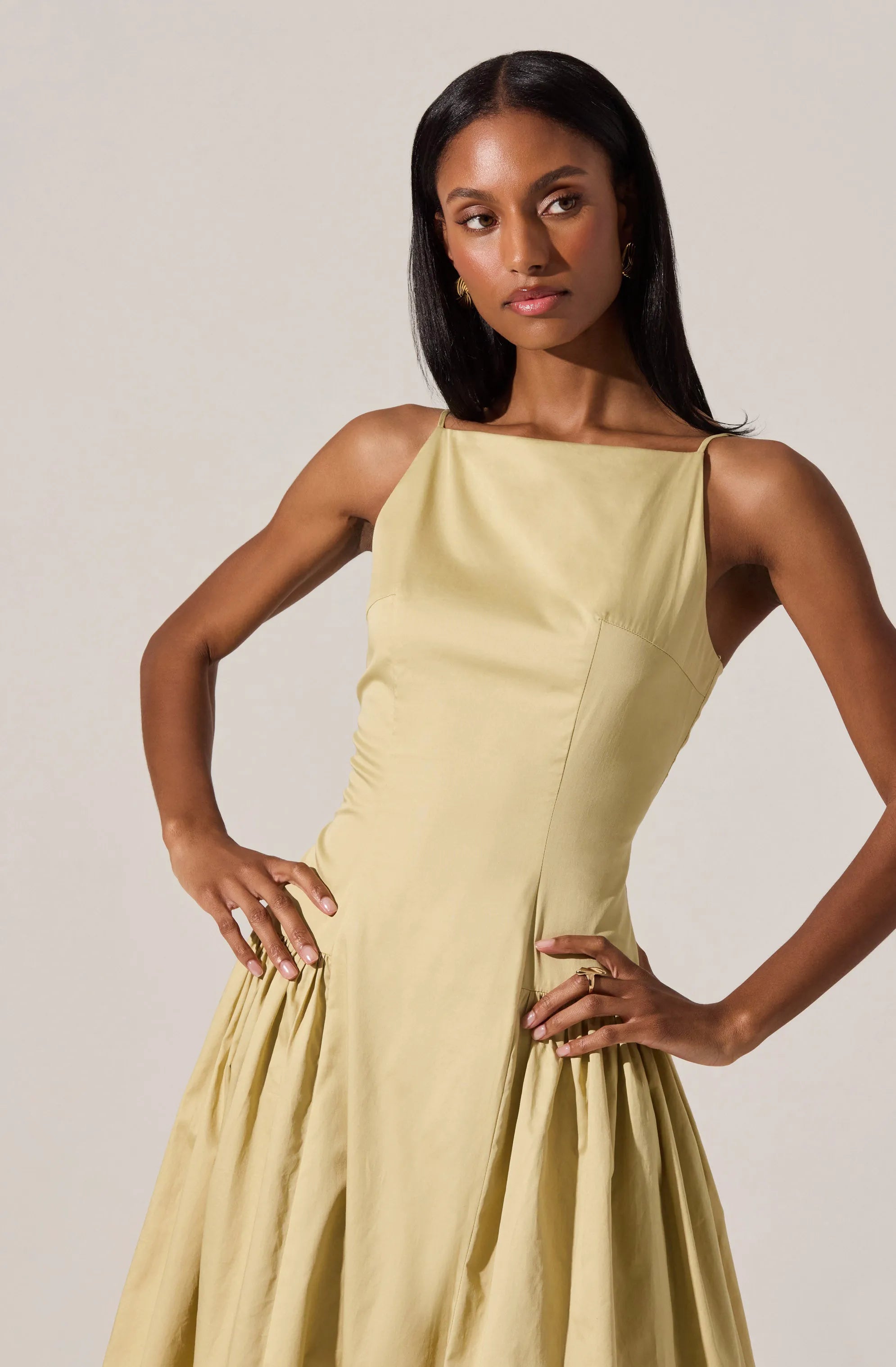 Light khaki